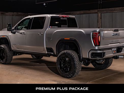 Used 2025 GMC Sierra 3500 AT4 w/ AT4 Premium Plus Package image 7
