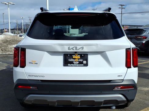 Used 2023 Kia Sorento SX Prestige image 12