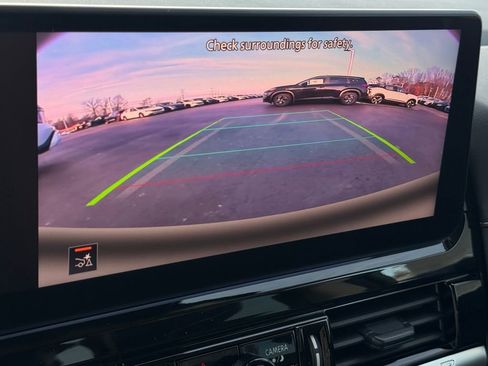 New 2026 Nissan Pathfinder SV image 12