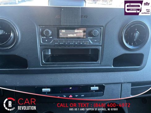 Used 2025 Mercedes-Benz Sprinter 2500 image 15