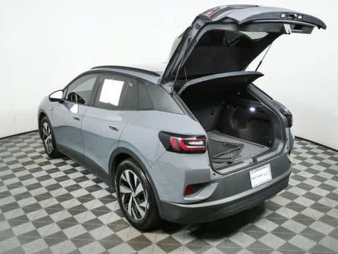 Certified 2025 Volkswagen ID.4 Pro RWD image 31