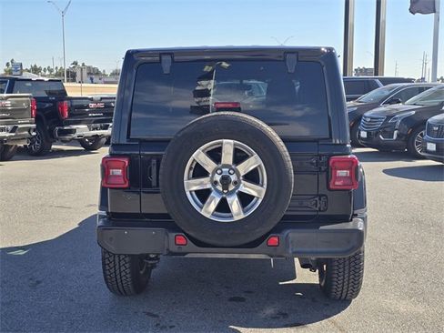 Used 2022 Jeep Wrangler Unlimited Sahara w/ Safety Group image 6