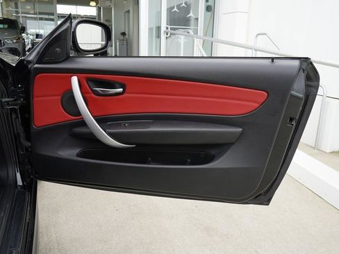 Used 2012 BMW 135i Convertible image 24