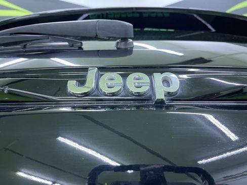 Used 2022 Jeep Grand Cherokee Limited image 13