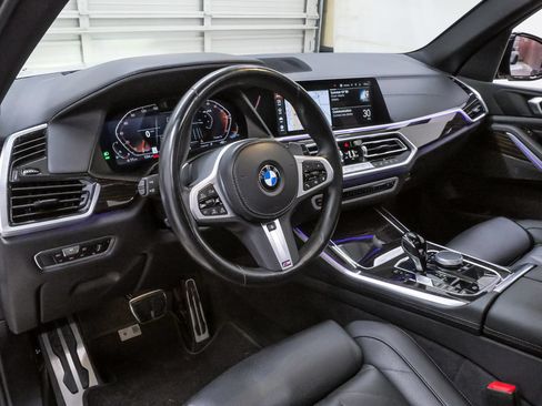 Used 2023 BMW X5 xDrive40i w/ M Sport Package AWD/4WD image 2