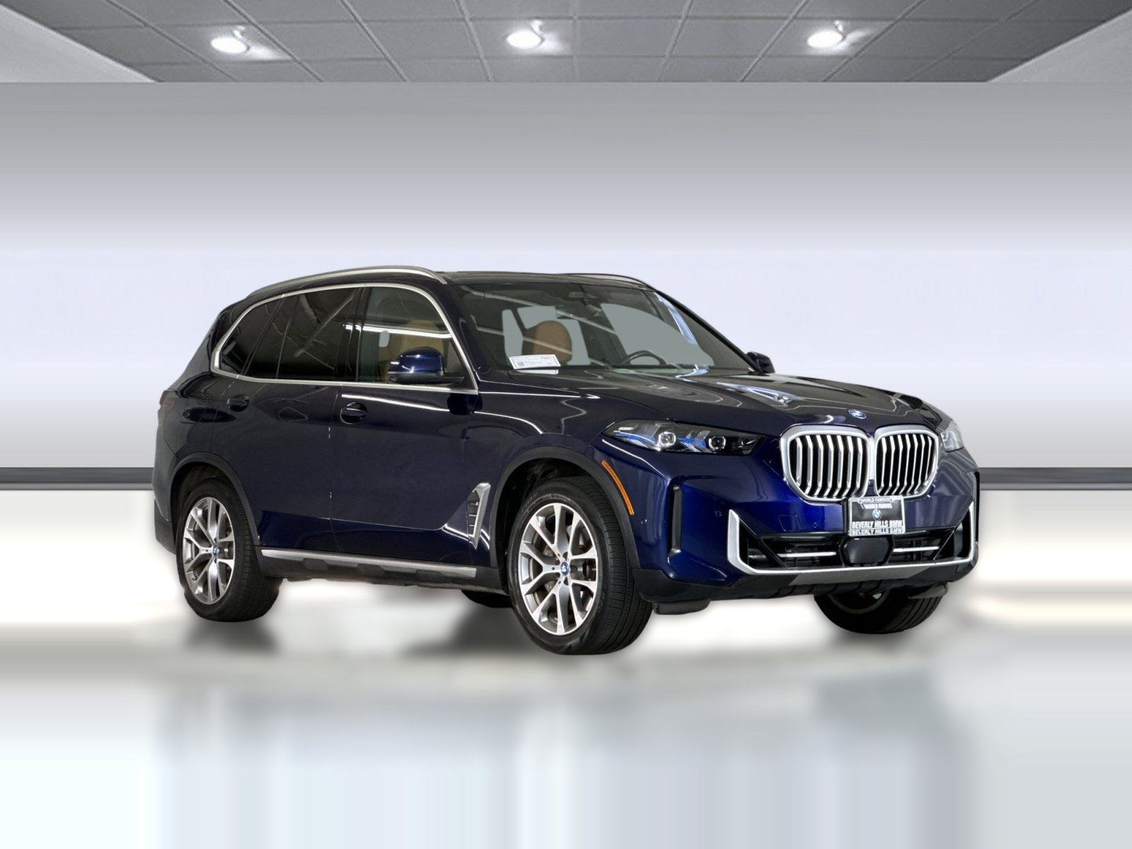 Used 2024 BMW X5 xDrive50e w/ Premium Package AWD/4WD image 6