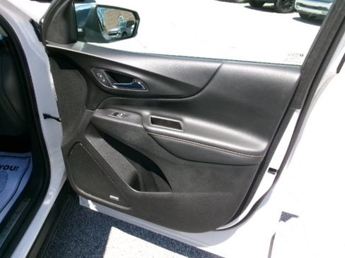 Used 2018 Chevrolet Equinox Premier image 13