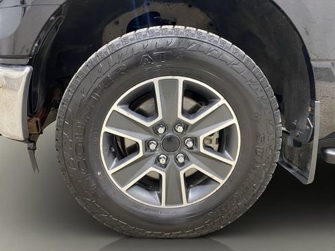 Used 2017 Ford F150 XLT w/ Equipment Group 302A Luxury AWD/4WD image 22