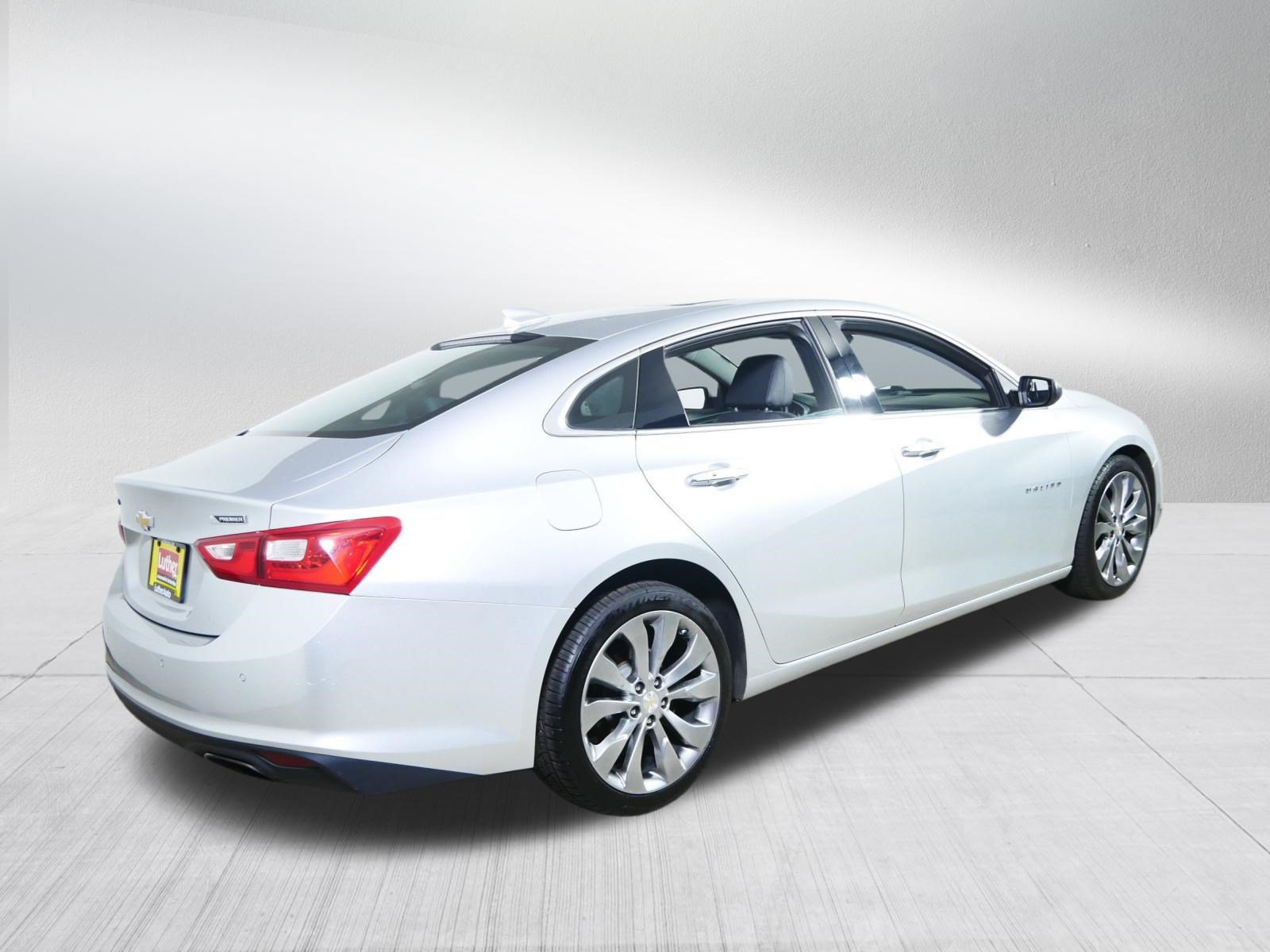 Used 2016 Chevrolet Malibu Premier w/ Driver Confidence Package FWD image 7