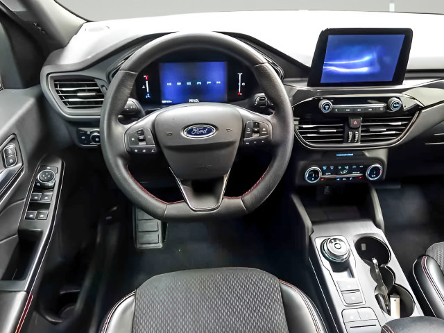 Used 2025 Ford Escape ST-Line Select AWD/4WD image 12