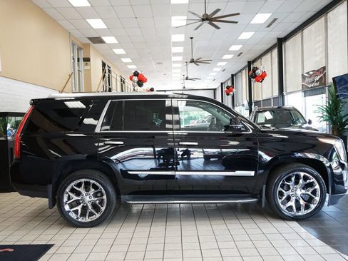 Used 2016 Cadillac Escalade Luxury AWD/4WD image 21