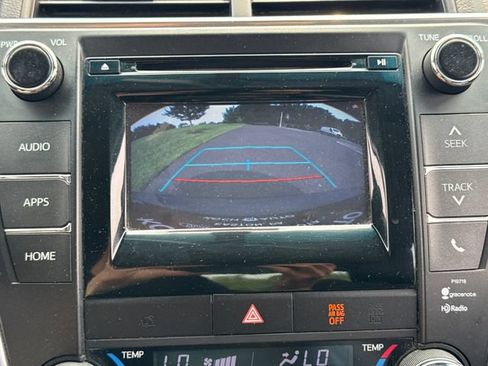 Used 2015 Toyota Camry XSE w/ Moonroof Package FWD image 30