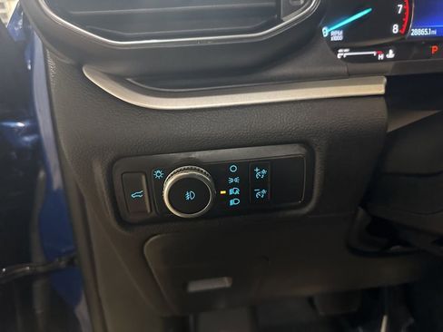 Certified 2022 Ford Explorer XLT w/ Equipment Group 202A image 22