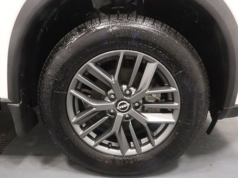 Used 2022 Nissan Rogue S FWD image 28