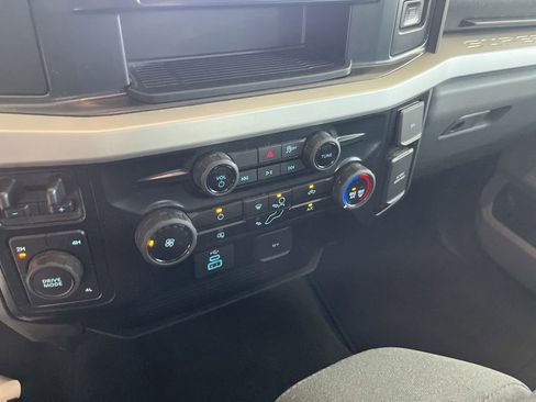 Used 2025 Ford F350 XLT AWD/4WD image 18