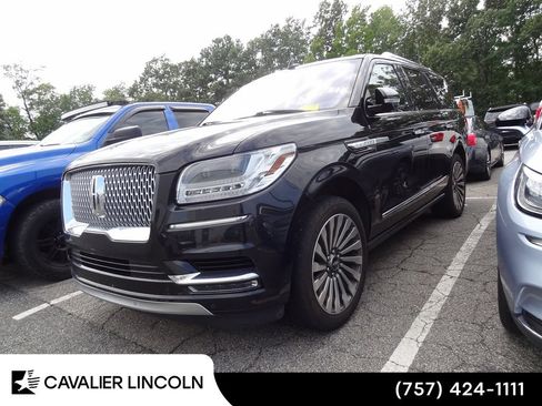Used 2019 Lincoln Navigator Reserve AWD/4WD image 3