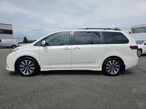 Used 2020 Toyota Sienna Limited FWD image 6