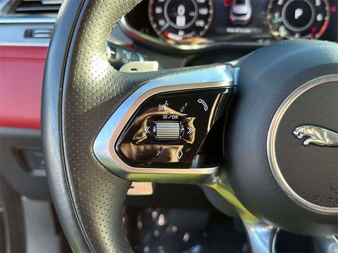 Used 2021 Jaguar F-PACE R-Dynamic S image 23