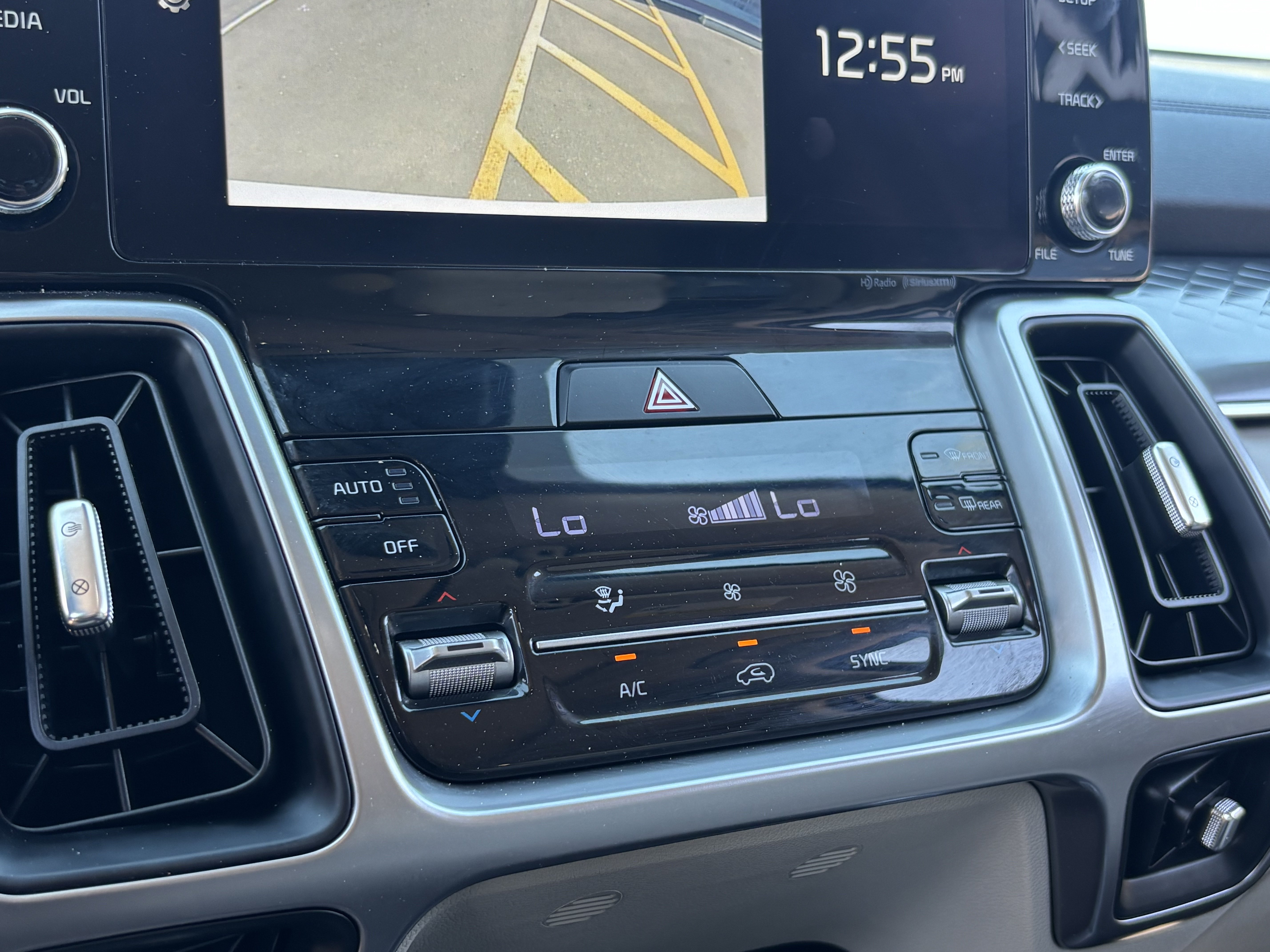 Used 2023 Kia Sorento S w/ Panoramic Sunroof Package FWD image 23