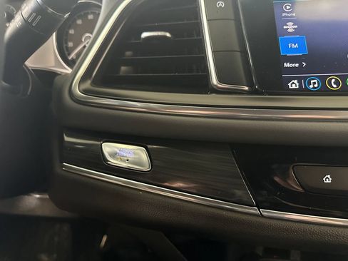 Used 2024 Buick Enclave Essence w/ Sport Touring Edition FWD image 19