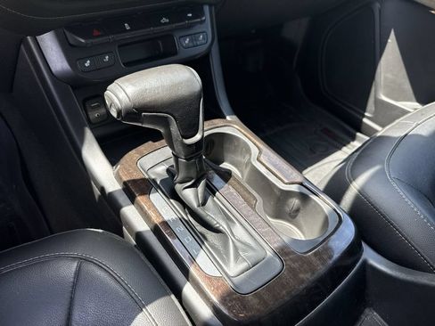 Used 2018 GMC Canyon SLT AWD/4WD image 18