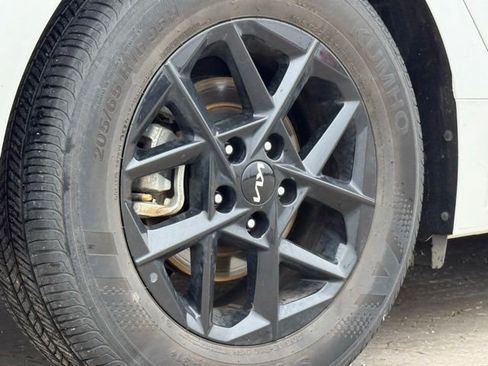 Used 2025 Kia K5 LXS FWD image 13