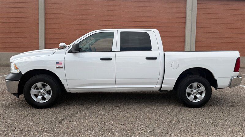 Used 2018 RAM 1500 4x4 Crew Cab w/ Chrome Appearance Group image 5