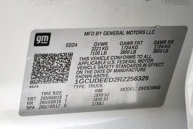 Used 2024 Chevrolet Silverado 1500 RST AWD/4WD image 15