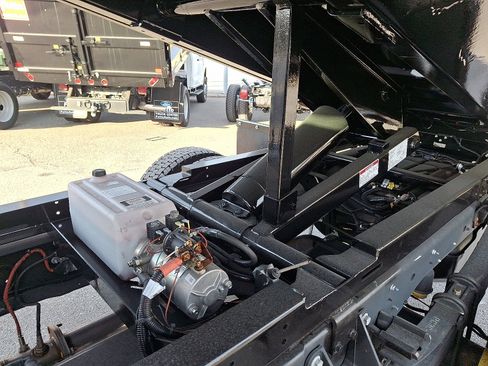 New 2025 Ford F550 4x4 Regular Cab Super Duty image 20