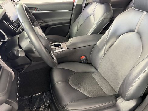 Used 2024 Toyota Camry XLE w/ Cold Weather Package FWD image 21