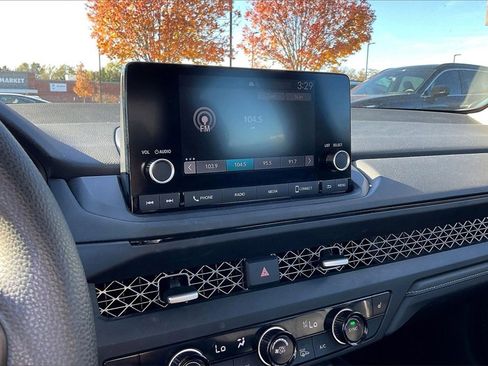 Used 2024 Honda Accord EX image 24