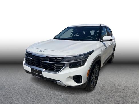 Certified 2026 Kia Seltos LX AWD/4WD image 1