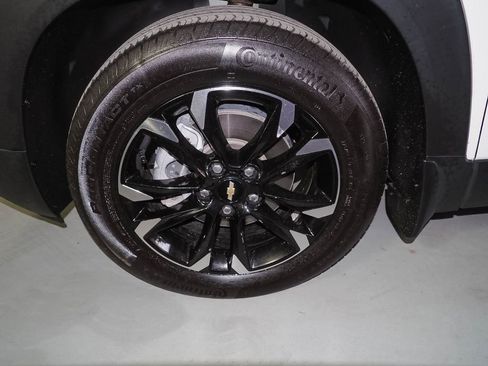 Certified 2023 Chevrolet TrailBlazer LT w/ LPO, Blackout Package FWD image 34