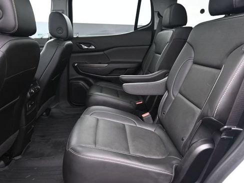 Used 2023 GMC Acadia SLT w/ Technology Package AWD/4WD image 16