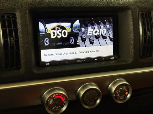 Used 2004 Chevrolet SSR w/ Preferred Equipment Group image 48