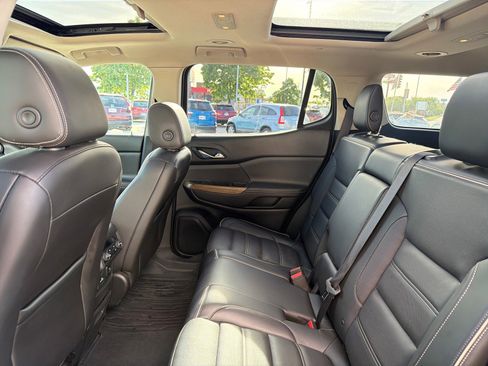 Used 2018 GMC Acadia Denali w/ Technology Package AWD/4WD image 24