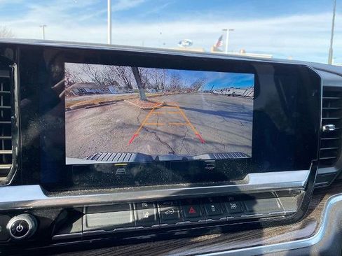 Used 2025 Chevrolet Silverado 2500 LT w/ Convenience Package image 21