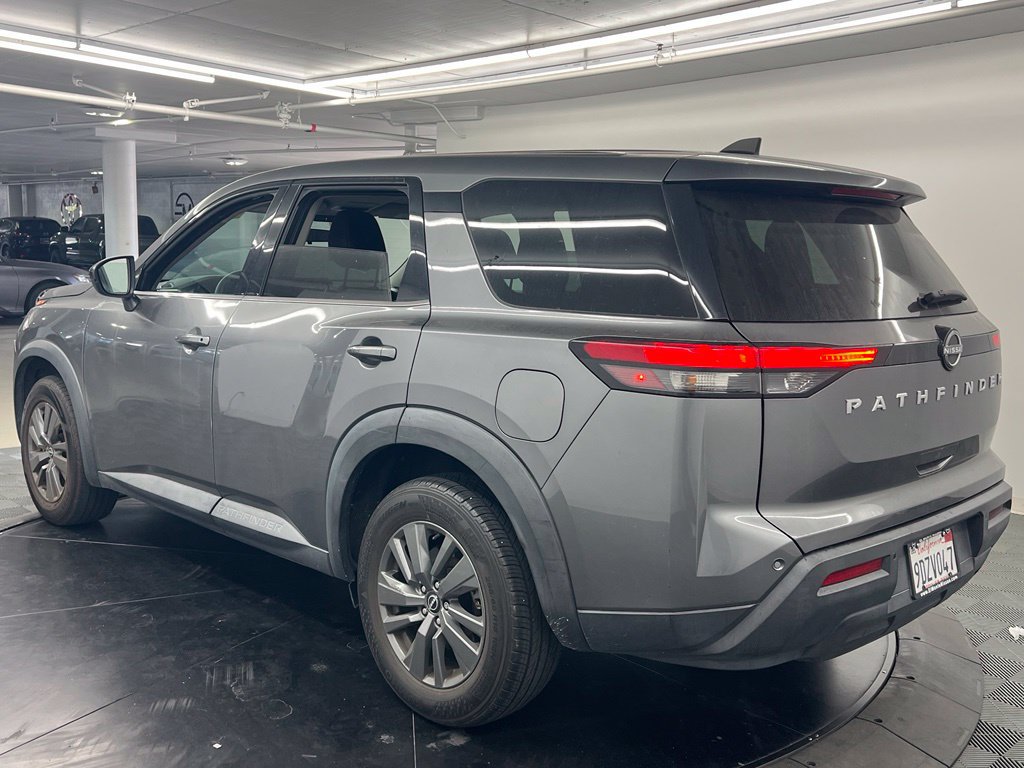 Used 2023 Nissan Pathfinder S FWD image 4