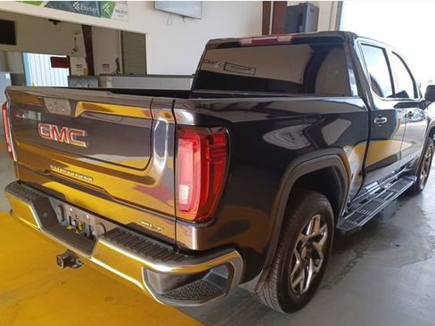Used 2022 GMC Sierra 1500 SLT RWD image 5