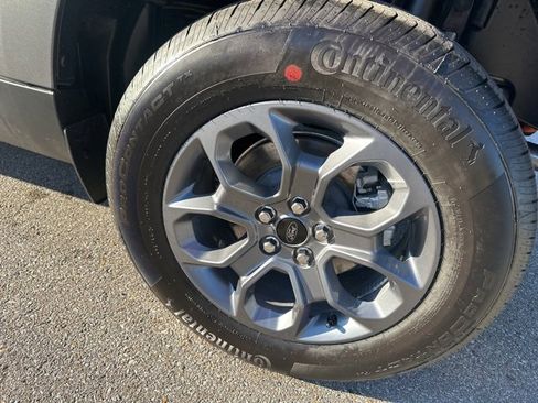 New 2025 Ford Maverick XLT w/ XLT Luxury Package image 25