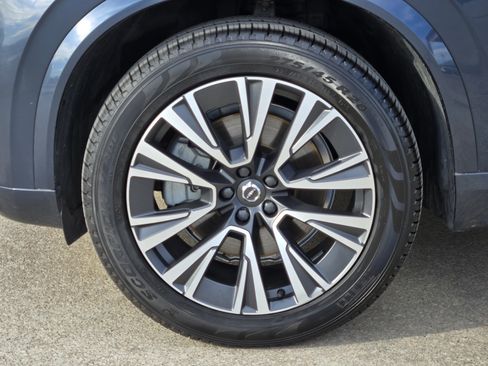 Used 2021 Volvo XC90 T6 Momentum w/ Protection Package Premier image 17