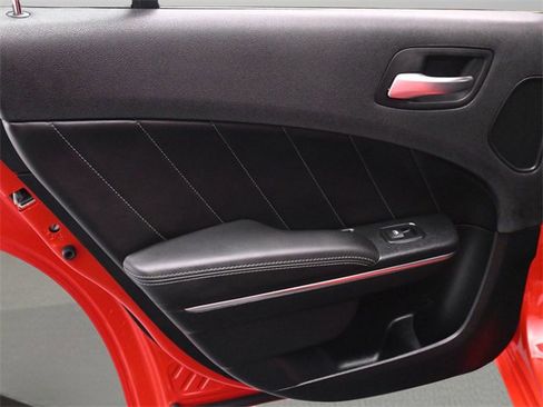 Used 2016 Dodge Charger R/T image 13