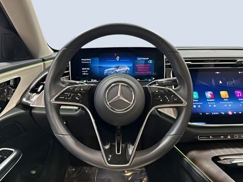 Used 2025 Mercedes-Benz E 350 4MATIC Sedan image 17