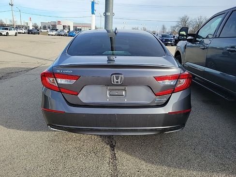 Used 2019 Honda Accord Touring image 3