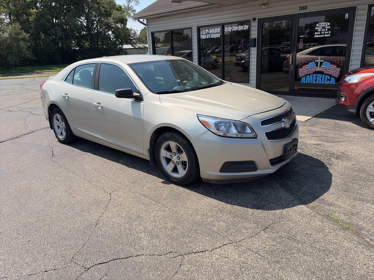 Used 2013 Chevrolet Malibu LS FWD image 2