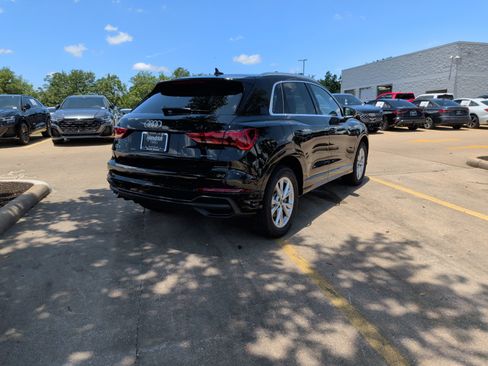 Certified 2025 Audi Q3 2.0T Premium w/ Convenience Package AWD/4WD image 10