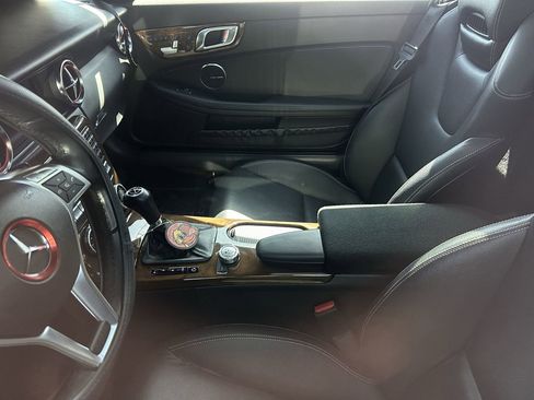 Used 2015 Mercedes-Benz SLK 250 image 10
