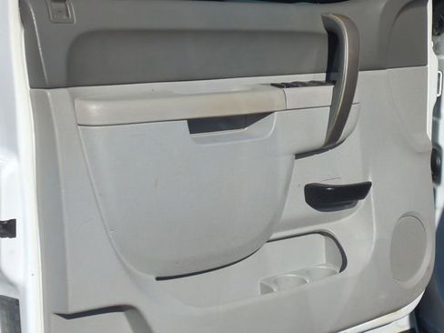 Used 2013 GMC Sierra 1500 W/T image 30