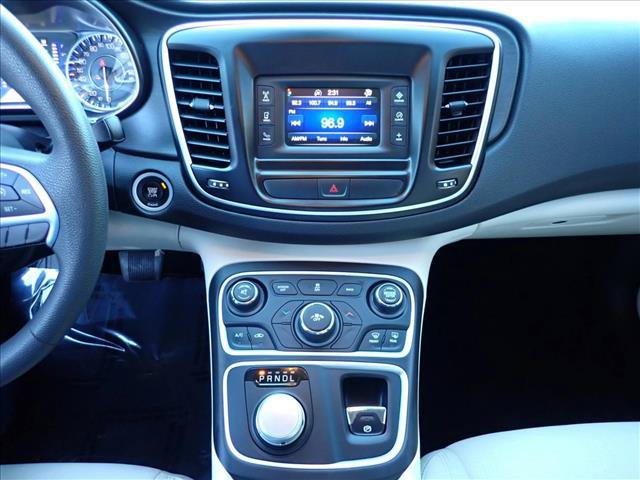 Used 2016 Chrysler 200 Limited FWD image 14