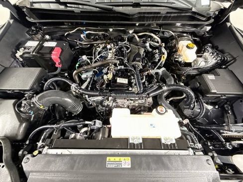Certified 2024 Toyota Tacoma TRD Off-Road w/ TRD Off Road Upgrade Package AWD/4WD image 31